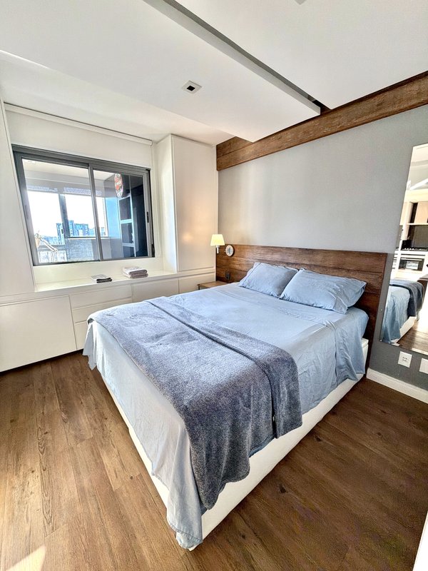 R$ 799.000 - LIND&Iacute;SSIMO - MOBILIADO - 60M2 - 1 DORMIT&Oacute;RIO - 1 VAGA - VISTA - INFRA Avenida Luiz Manoel Gonzaga Porto Alegre - 