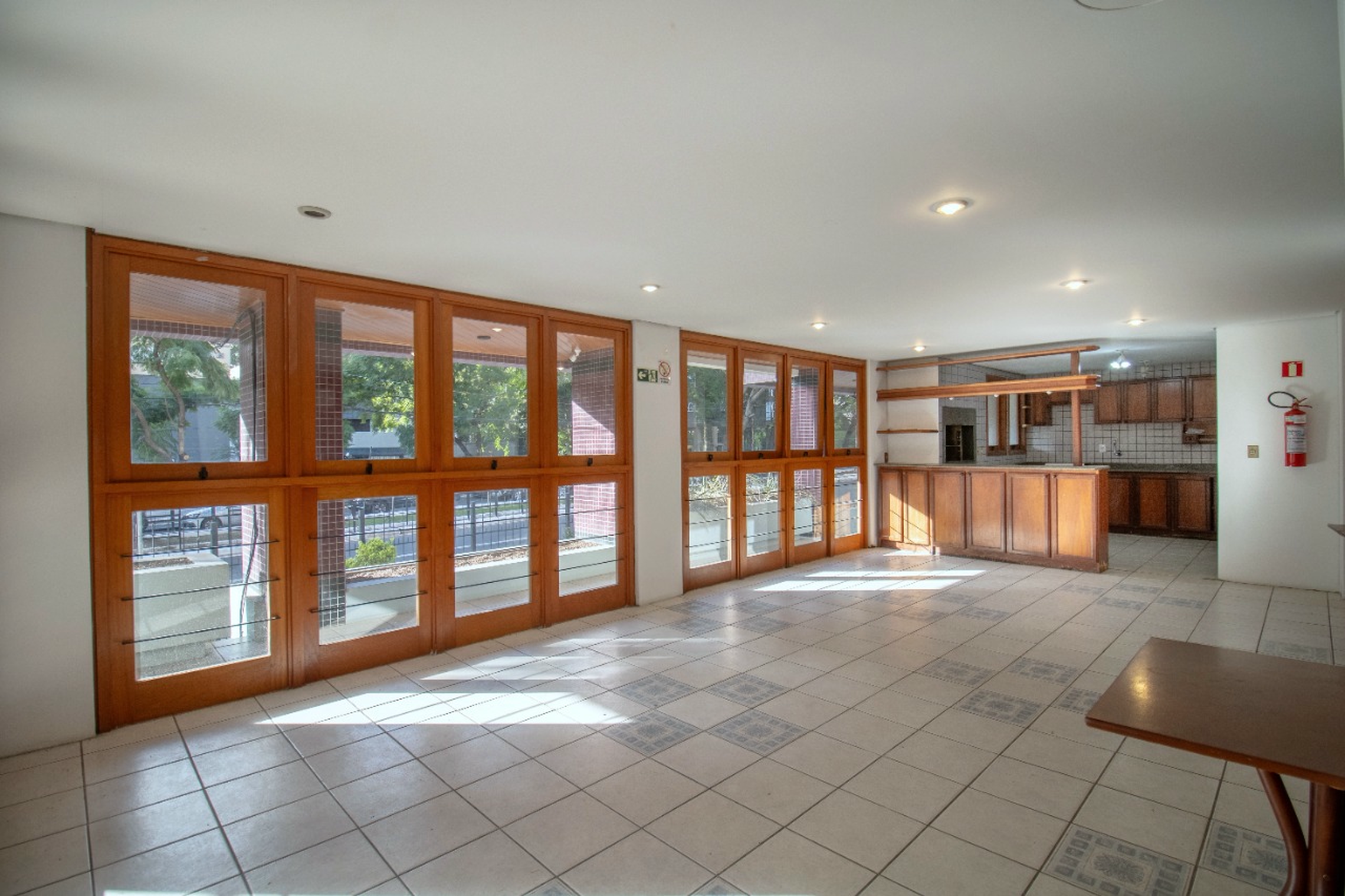 R$ 795.000 - OPORTUNIDADE - &Oacute;TIMO APARTAMENTO - 108M2 - 3 DORM - SU&Iacute;TE - 2 VAGAS Avenida Neusa Goulart Brizola Porto Alegre - 