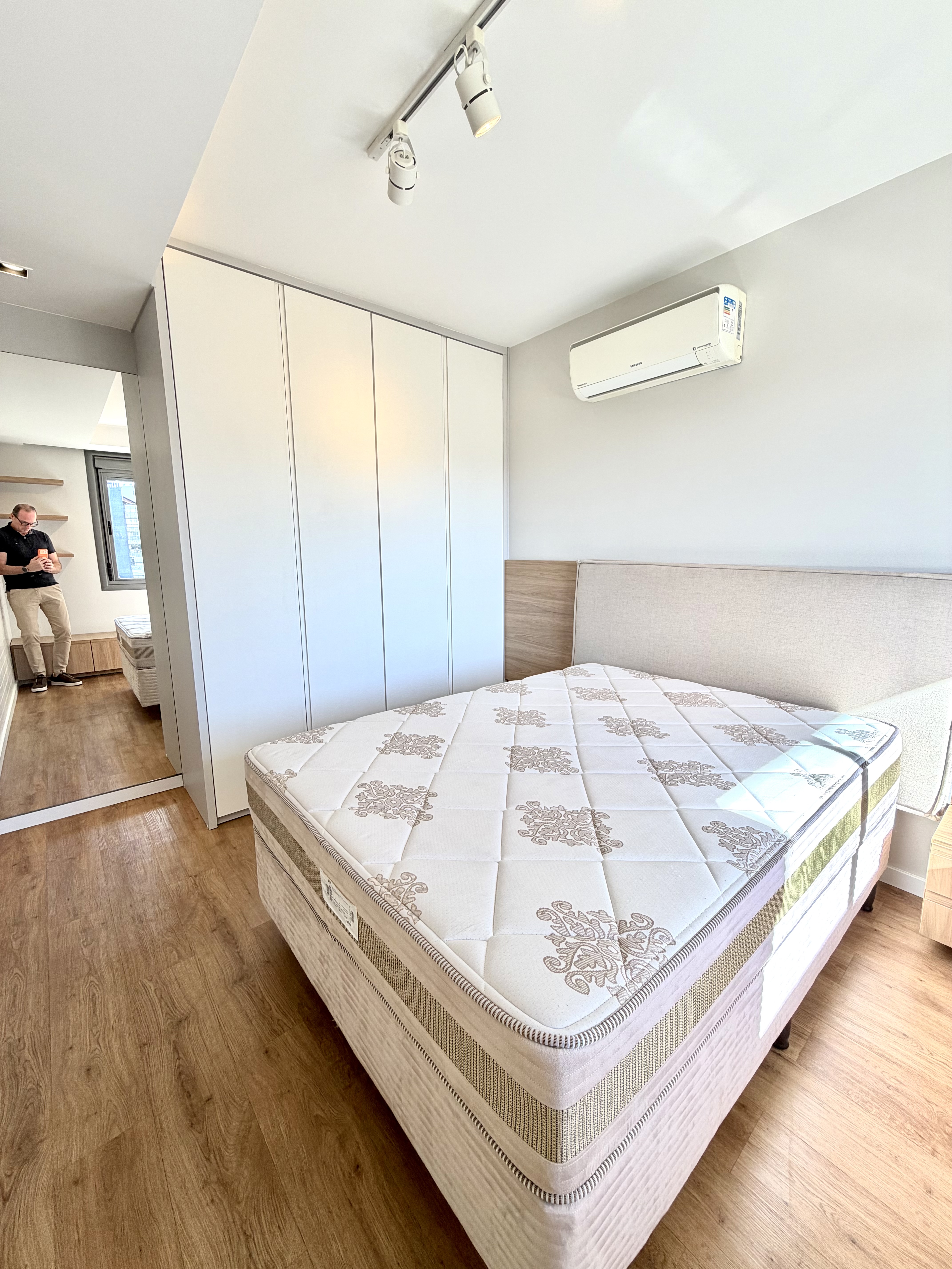 R$ 595.000 - BELO APARTAMENTO - MOBILIADO - 56M2 - 1 DORM - VISTA - INFRA Avenida Luiz Manoel Gonzaga Porto Alegre - 