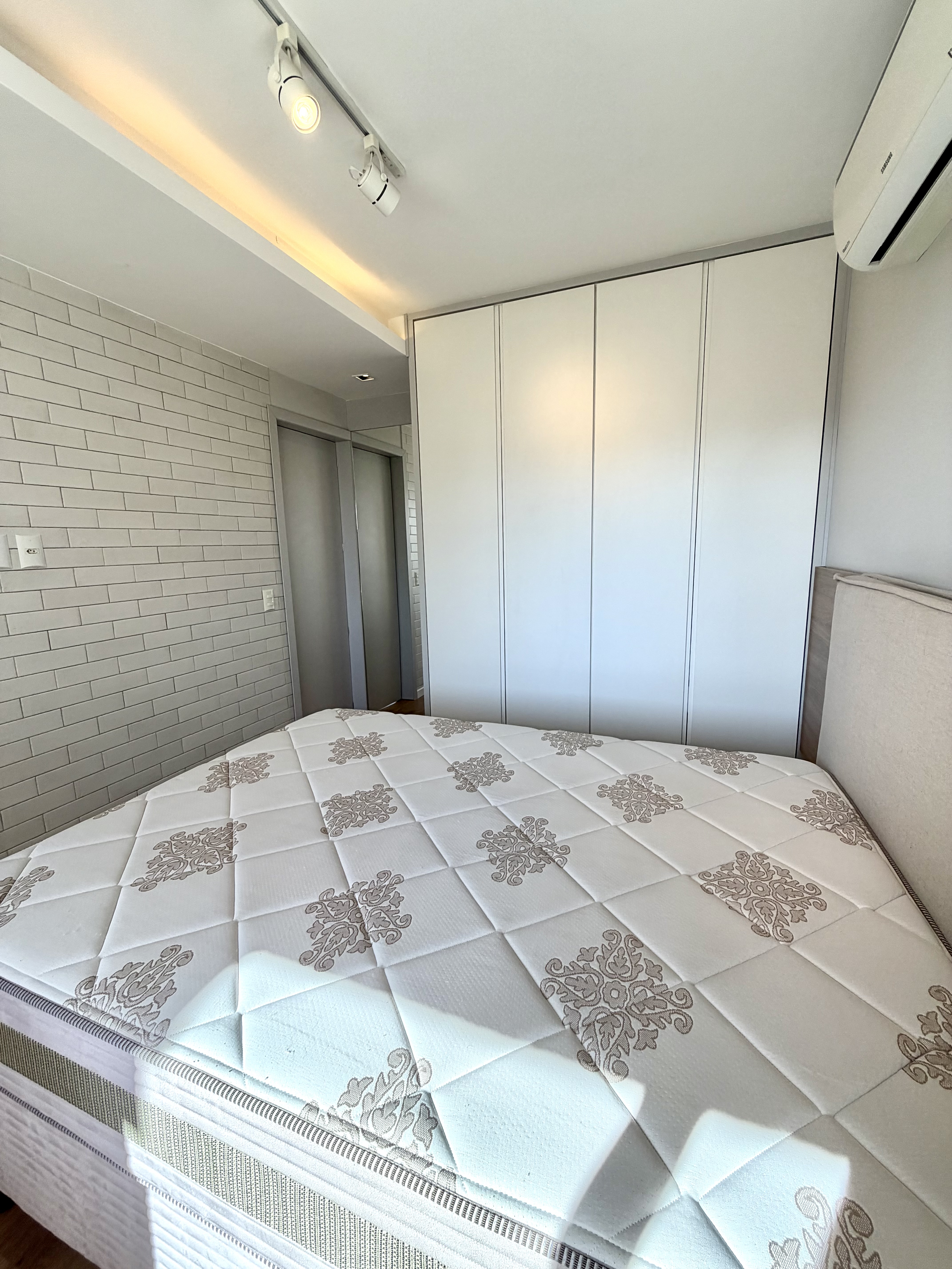 R$ 595.000 - BELO APARTAMENTO - MOBILIADO - 56M2 - 1 DORM - VISTA - INFRA Avenida Luiz Manoel Gonzaga Porto Alegre - 