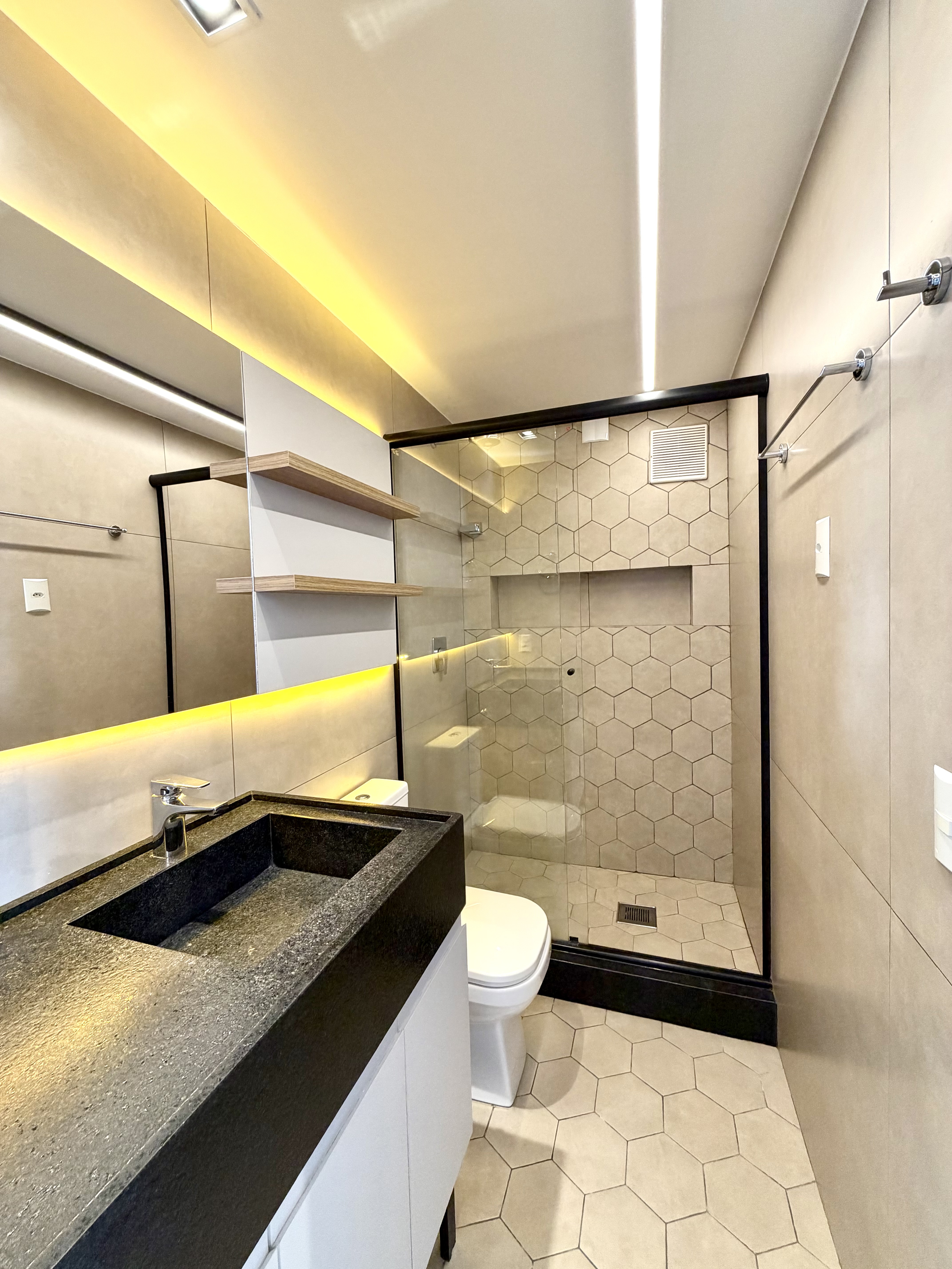 R$ 595.000 - BELO APARTAMENTO - MOBILIADO - 56M2 - 1 DORM - VISTA - INFRA Avenida Luiz Manoel Gonzaga Porto Alegre - 