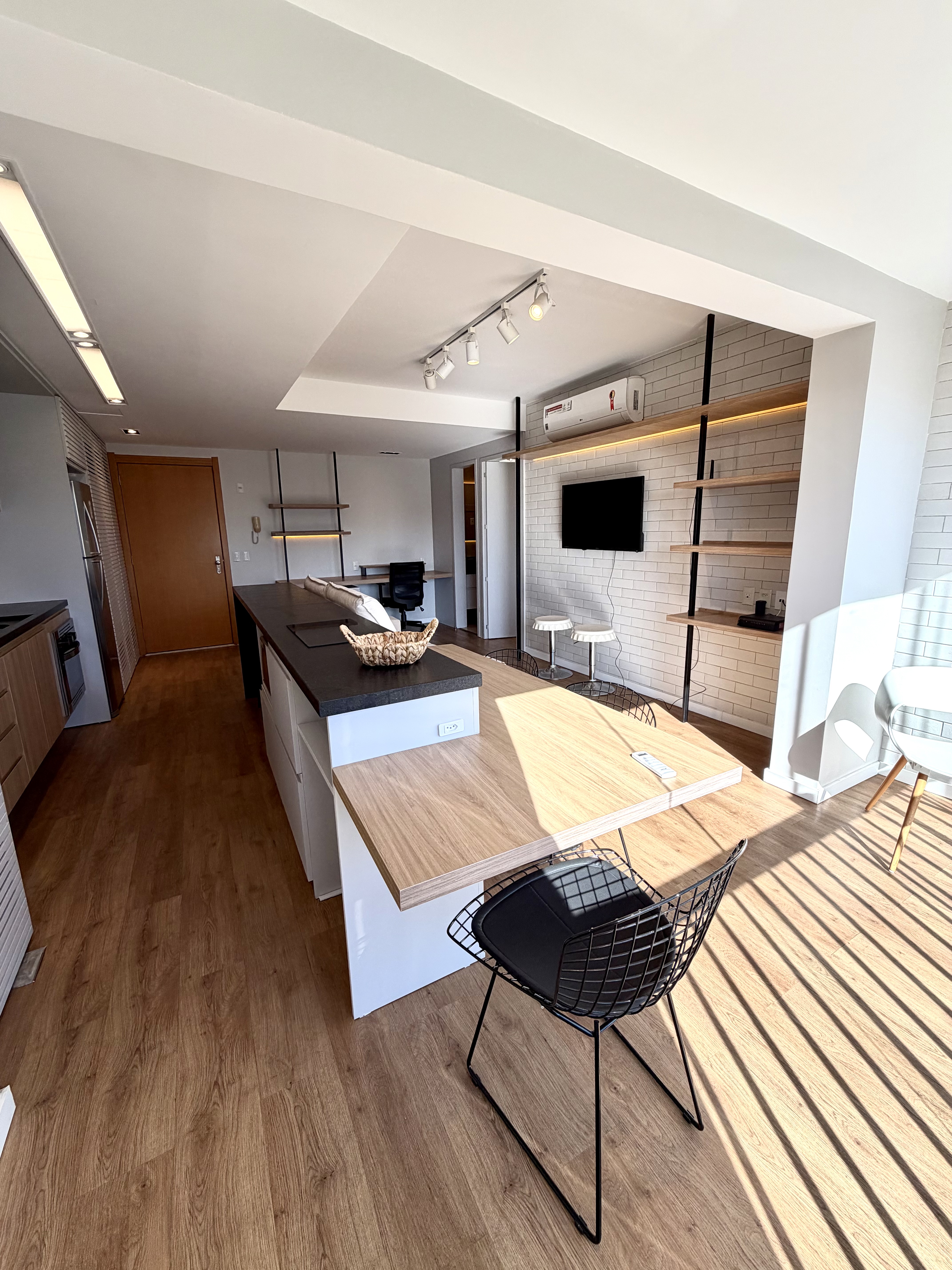 R$ 595.000 - BELO APARTAMENTO - MOBILIADO - 56M2 - 1 DORM - VISTA - INFRA Avenida Luiz Manoel Gonzaga Porto Alegre - 