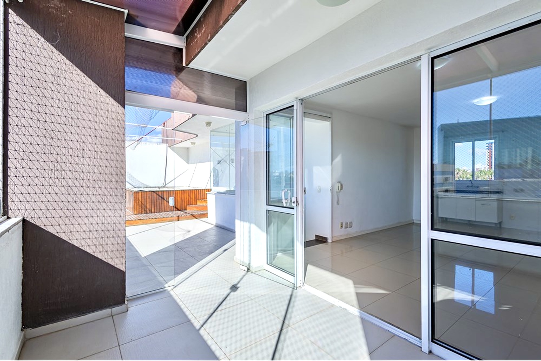 R$ 650.000 - PRE&Ccedil;O INCR&Iacute;VEL - COBERTURA - 148M2 - 2 DORM - TERRA&Ccedil;O - 1 VAGA Rua Leopoldo Bier Porto Alegre - 