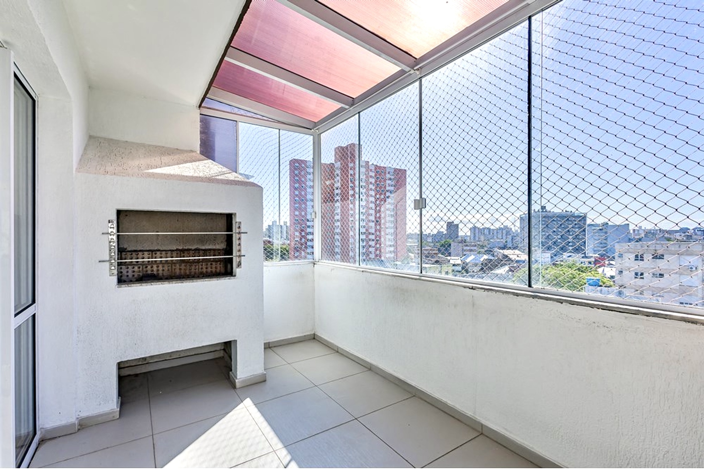 R$ 650.000 - PRE&Ccedil;O INCR&Iacute;VEL - COBERTURA - 148M2 - 2 DORM - TERRA&Ccedil;O - 1 VAGA Rua Leopoldo Bier Porto Alegre - 