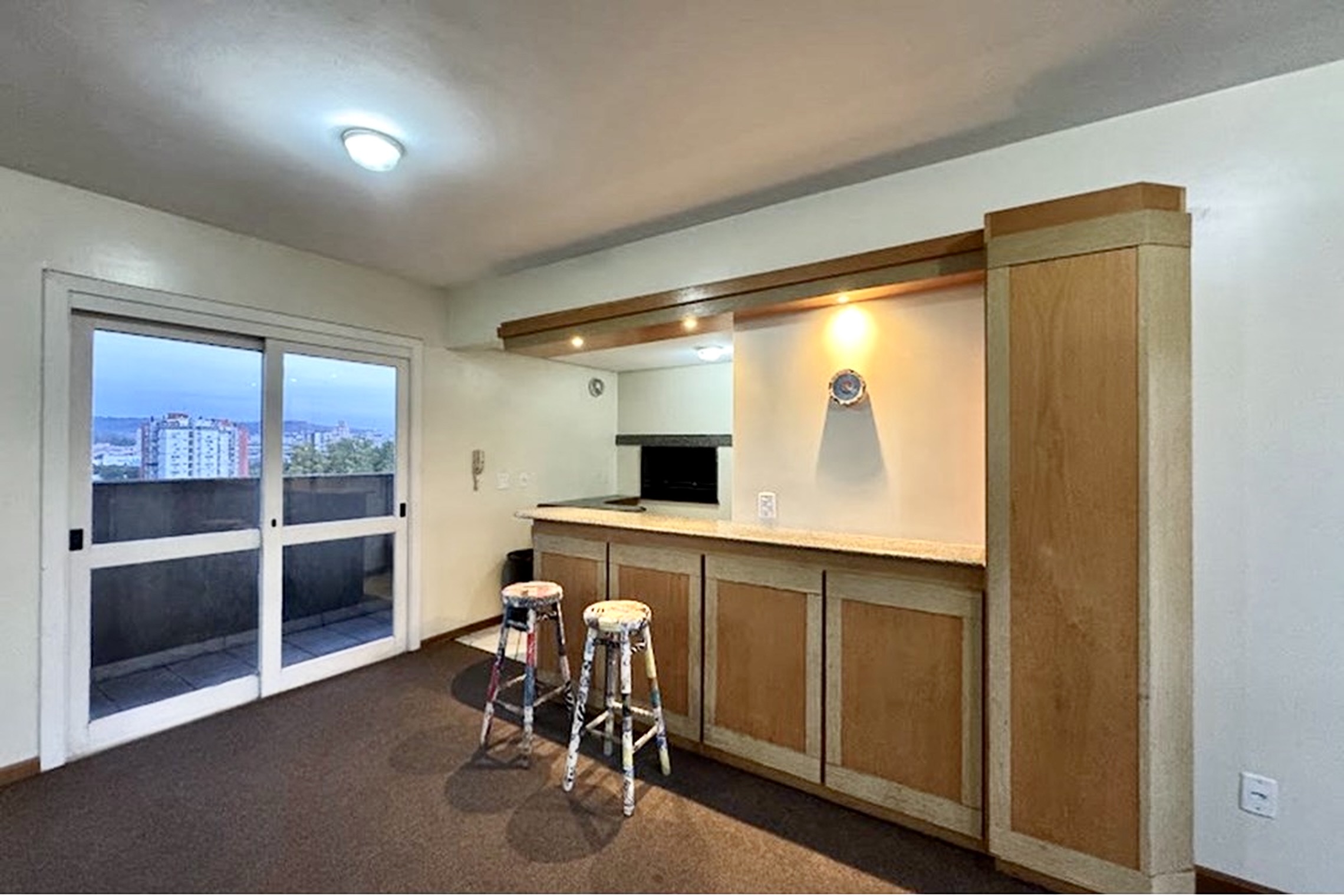 R$ 445.000 - &Oacute;TIMO APARTAMENTO - 66M2 - 2 DORM - SU&Iacute;TE - CHURRASQUEIRA - 1 VAGA - INFRA Rua José do Patrocínio Porto Alegre - 