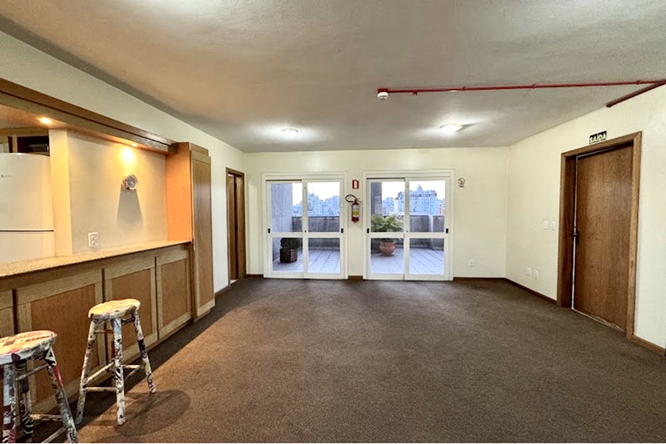 R$ 445.000 - &Oacute;TIMO APARTAMENTO - 66M2 - 2 DORM - SU&Iacute;TE - CHURRASQUEIRA - 1 VAGA - INFRA Rua José do Patrocínio Porto Alegre - 