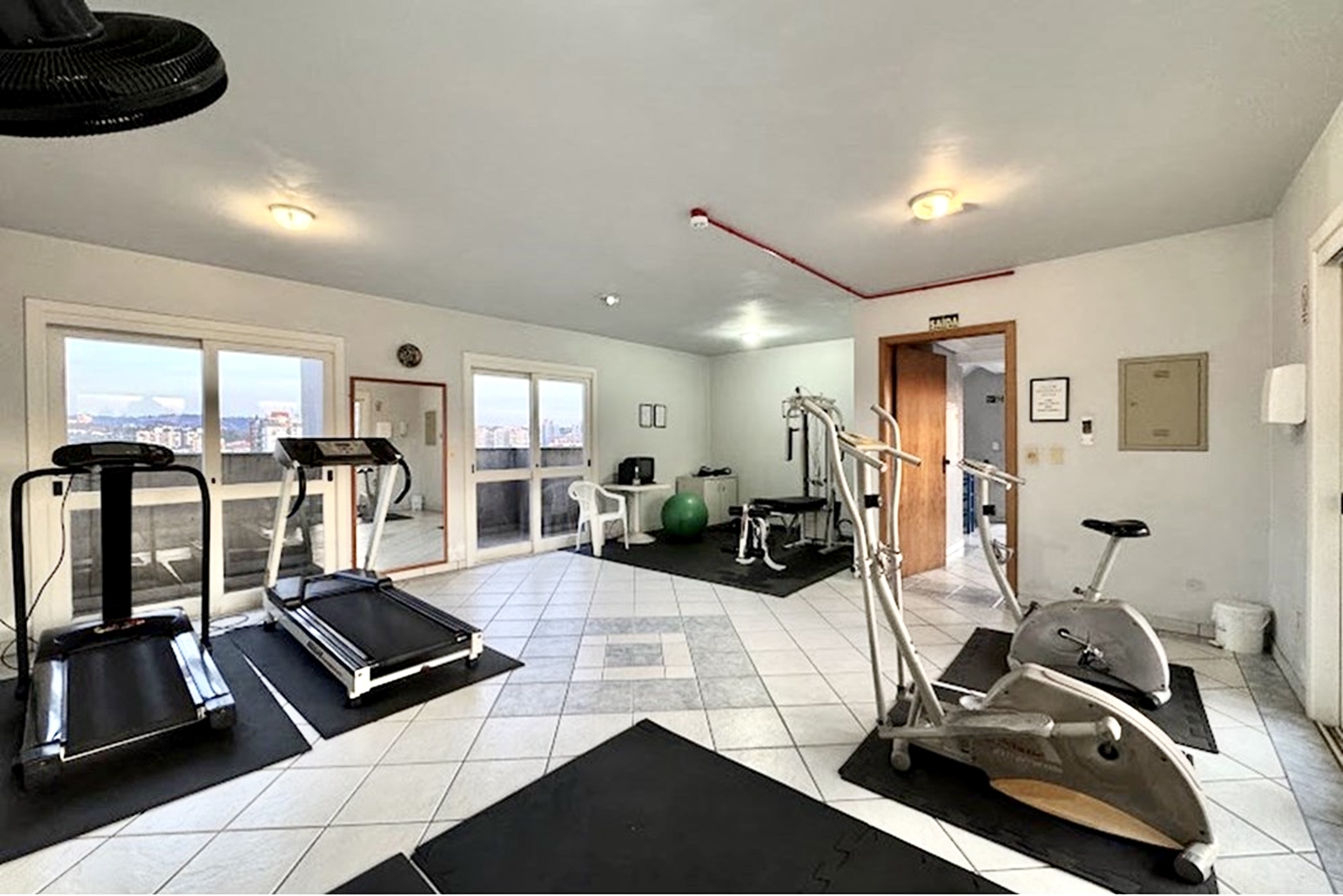 R$ 445.000 - &Oacute;TIMO APARTAMENTO - 66M2 - 2 DORM - SU&Iacute;TE - CHURRASQUEIRA - 1 VAGA - INFRA Rua José do Patrocínio Porto Alegre - 