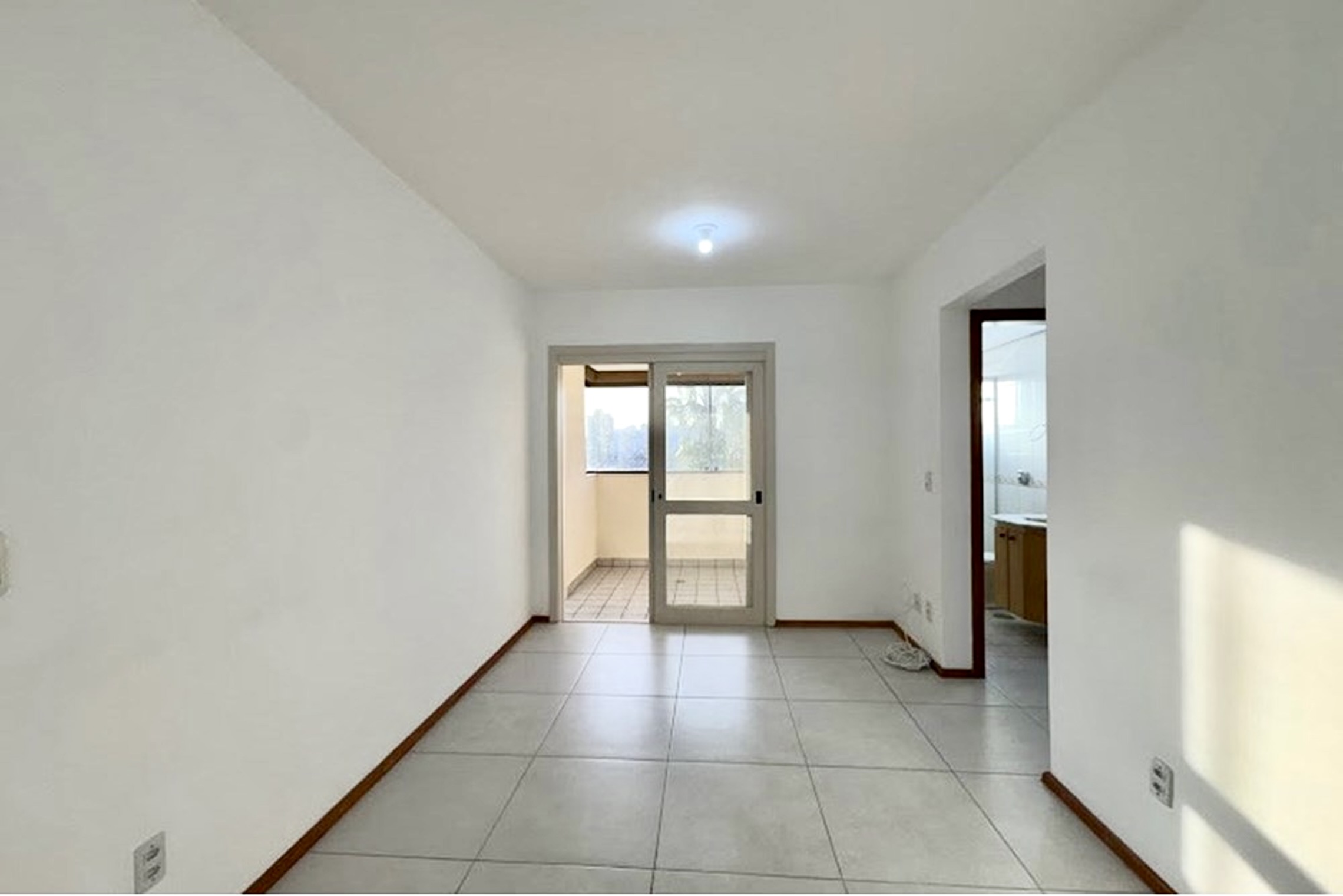 R$ 445.000 - &Oacute;TIMO APARTAMENTO - 66M2 - 2 DORM - SU&Iacute;TE - CHURRASQUEIRA - 1 VAGA - INFRA Rua José do Patrocínio Porto Alegre - 