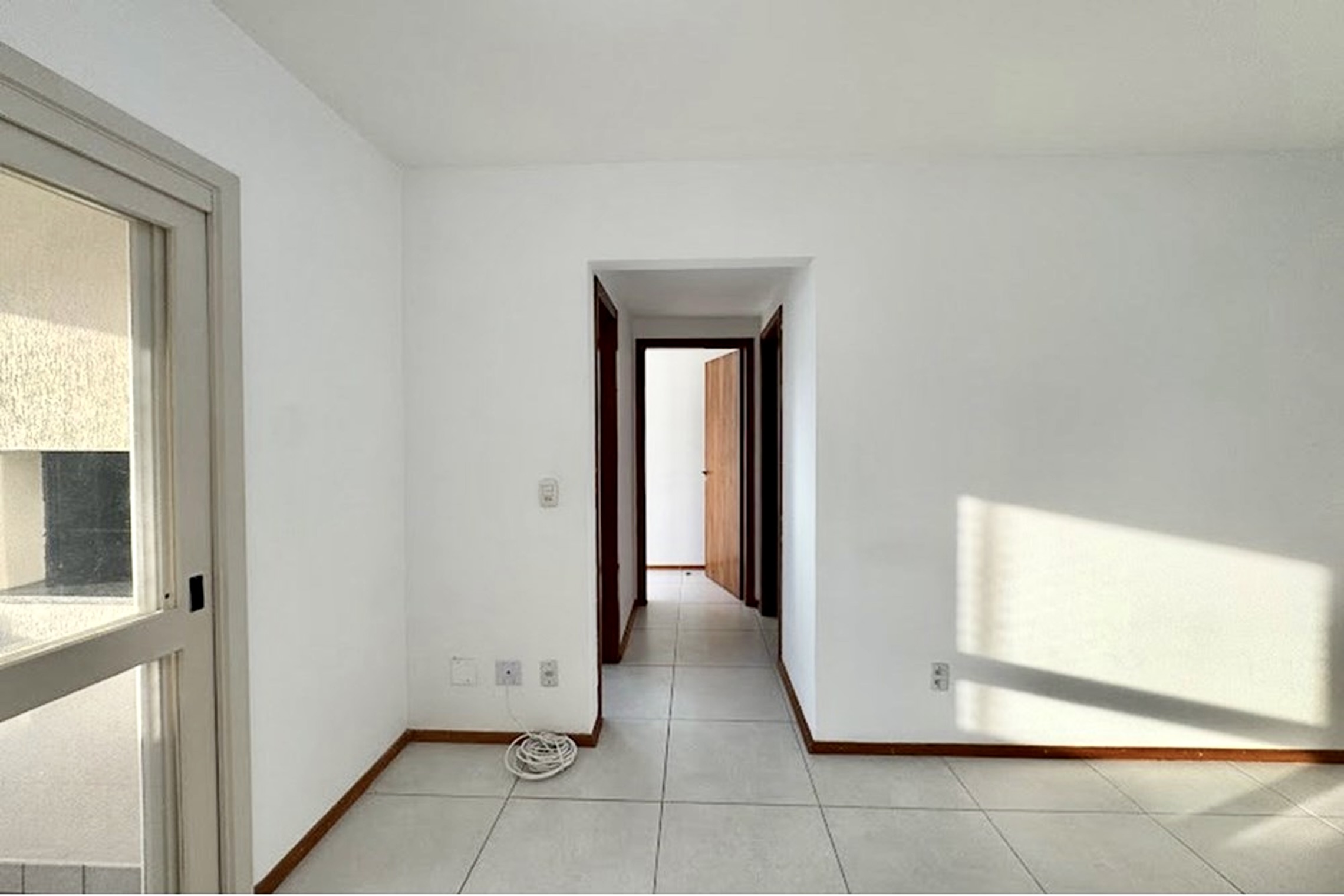 R$ 445.000 - &Oacute;TIMO APARTAMENTO - 66M2 - 2 DORM - SU&Iacute;TE - CHURRASQUEIRA - 1 VAGA - INFRA Rua José do Patrocínio Porto Alegre - 
