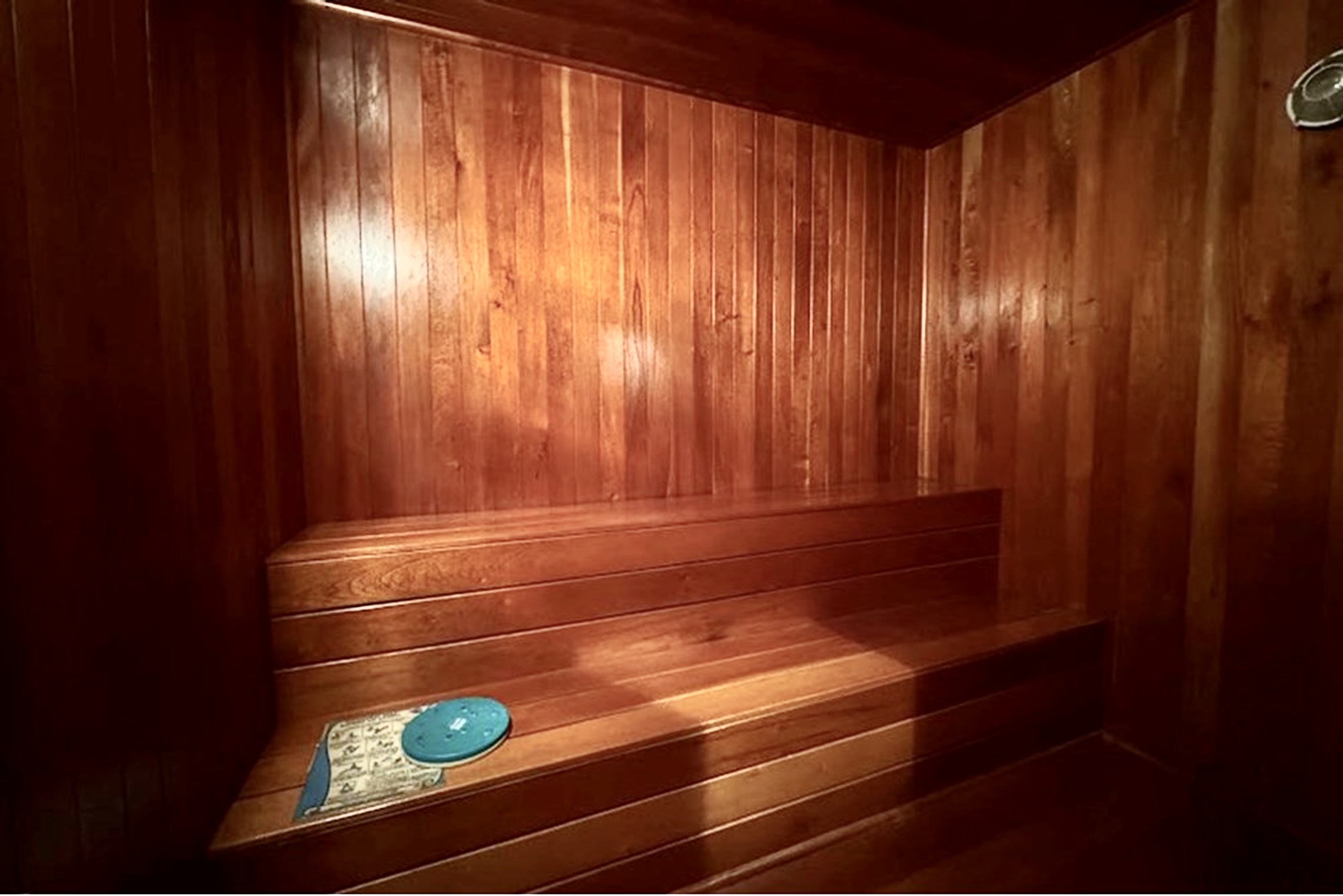 R$ 445.000 - &Oacute;TIMO APARTAMENTO - 66M2 - 2 DORM - SU&Iacute;TE - CHURRASQUEIRA - 1 VAGA - INFRA Rua José do Patrocínio Porto Alegre - 