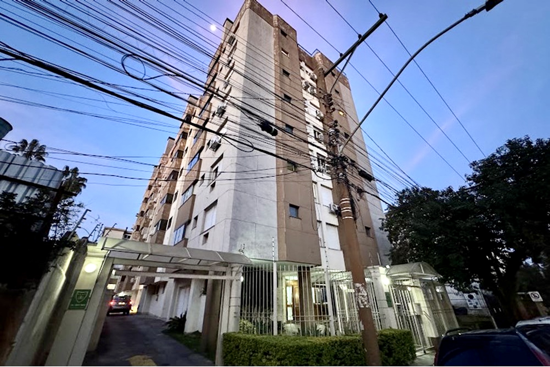 R$ 445.000 - &Oacute;TIMO APARTAMENTO - 66M2 - 2 DORM - SU&Iacute;TE - CHURRASQUEIRA - 1 VAGA - INFRA Rua José do Patrocínio Porto Alegre - 