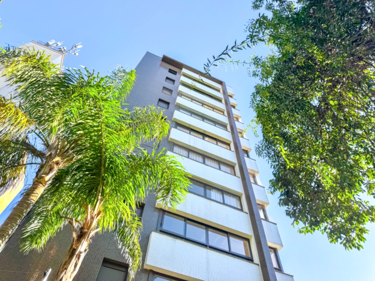 R$ 995.000 - LIND&Iacute;SSIMO APARTAMENTO - 79M2 - 2 DORM - SU&Iacute;TE - VISTA - 2 VAGAS Avenida Lageado Porto Alegre - 