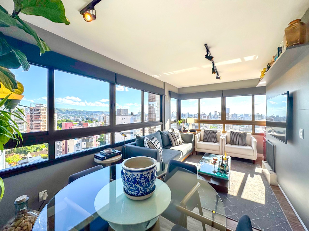 R$ 995.000 - LIND&Iacute;SSIMO APARTAMENTO - 79M2 - 2 DORM - SU&Iacute;TE - VISTA - 2 VAGAS Avenida Lageado Porto Alegre - 