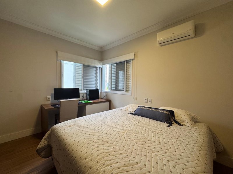 OPORTUNIDADE - CASA &Agrave; VENDA NO ALPHAVILLE DOM PEDRO, EM CAMPINAS-SP Avenida Alphaville Campinas - 