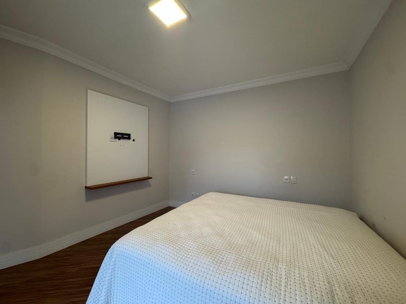 OPORTUNIDADE - CASA &Agrave; VENDA NO ALPHAVILLE DOM PEDRO, EM CAMPINAS-SP Avenida Alphaville Campinas - 