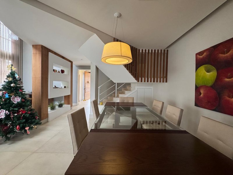 OPORTUNIDADE - CASA &Agrave; VENDA NO ALPHAVILLE DOM PEDRO, EM CAMPINAS-SP Avenida Alphaville Campinas - 