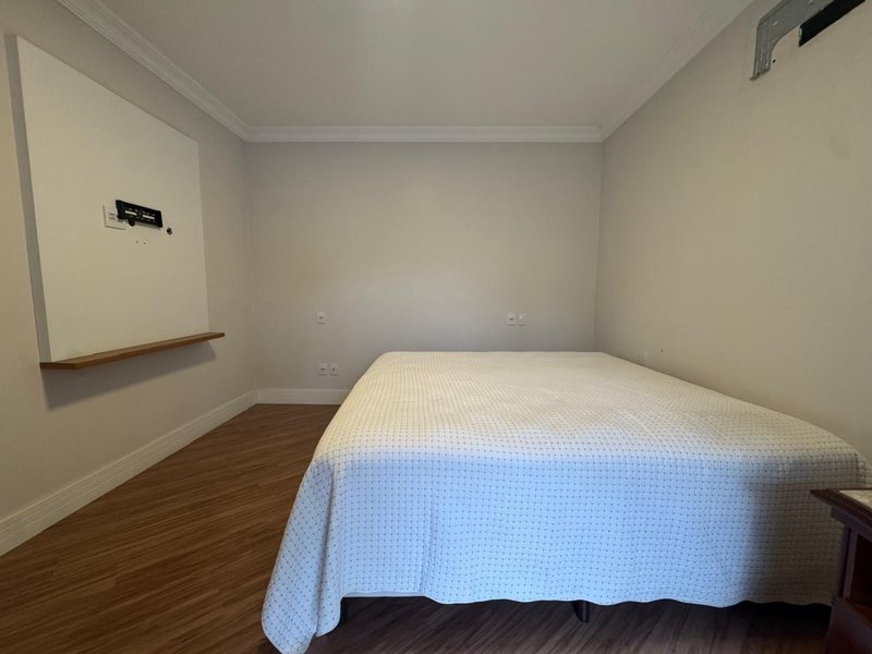 OPORTUNIDADE - CASA &Agrave; VENDA NO ALPHAVILLE DOM PEDRO, EM CAMPINAS-SP Avenida Alphaville Campinas - 