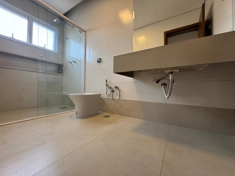 OPORTUNIDADE - CASA &Agrave; VENDA NO ALPHAVILLE DOM PEDRO, EM CAMPINAS-SP Avenida Alphaville Campinas - 