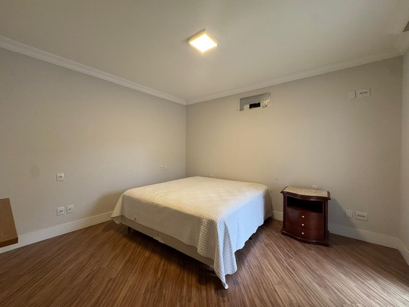 OPORTUNIDADE - CASA &Agrave; VENDA NO ALPHAVILLE DOM PEDRO, EM CAMPINAS-SP Avenida Alphaville Campinas - 