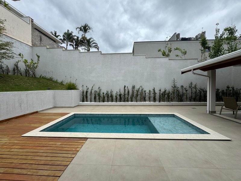 OPORTUNIDADE - CASA &Agrave; VENDA NO ALPHAVILLE DOM PEDRO, EM CAMPINAS-SP Avenida Alphaville Campinas - 