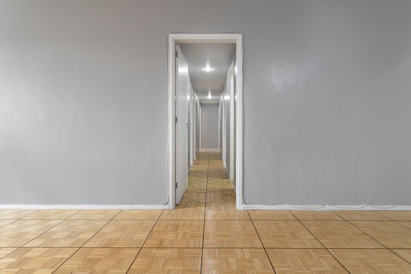 Amplo, confort&aacute;vel, com duas vagas, em rua desejada e perto do metr&ocirc; Uruguai! Rua Visconde de Cabo Frio Rio de Janeiro - 