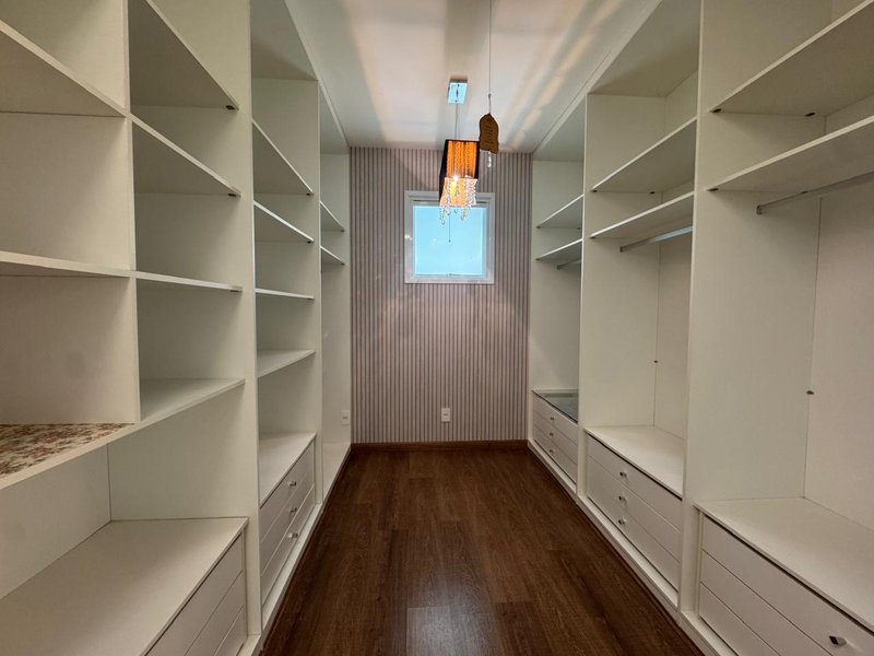 SOBRADO DE LUXO &Agrave; VENDA NO SWISS PARK, CAMPINAS-SP Rodovia Anhangüera Campinas - 