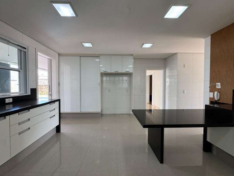 SOBRADO DE LUXO &Agrave; VENDA NO SWISS PARK, CAMPINAS-SP Rodovia Anhangüera Campinas - 