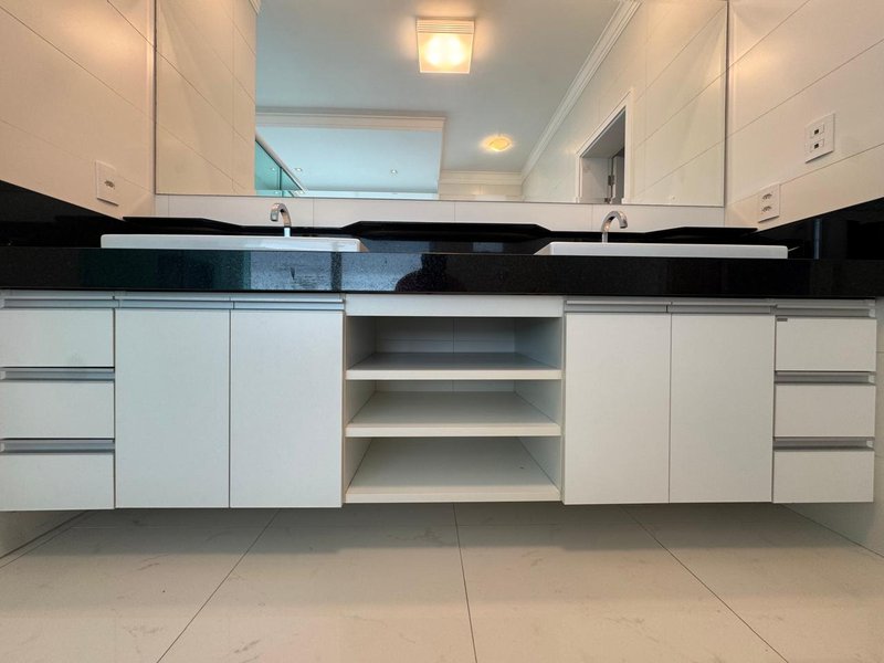 SOBRADO DE LUXO &Agrave; VENDA NO SWISS PARK, CAMPINAS-SP Rodovia Anhangüera Campinas - 