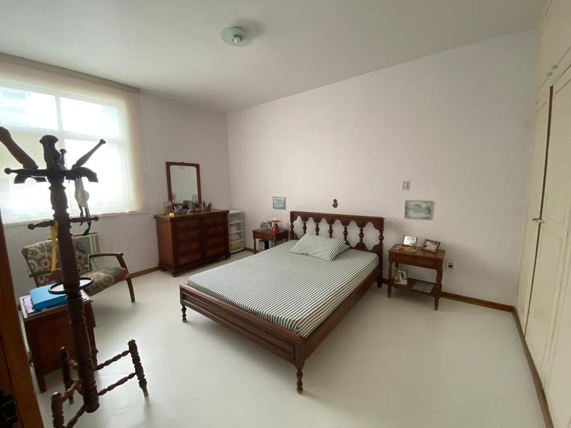 APARTAMENTO 4 QUARTOS SU&Iacute;TE VARANDA NASCENTE 2 GARAGENS ELEVADOR &Agrave; VENDA NA BARRA! Avenida Princesa Isabel Salvador - 