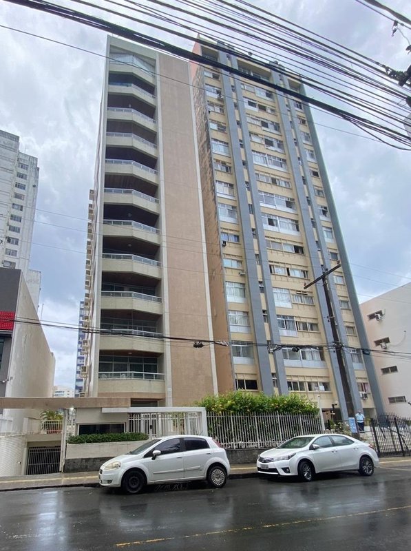 APARTAMENTO 4 QUARTOS SU&Iacute;TE VARANDA NASCENTE 2 GARAGENS ELEVADOR &Agrave; VENDA NA BARRA! Avenida Princesa Isabel Salvador - 