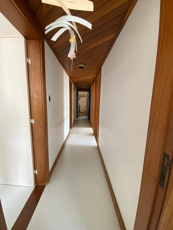 APARTAMENTO 4 QUARTOS SU&Iacute;TE VARANDA NASCENTE 2 GARAGENS ELEVADOR &Agrave; VENDA NA BARRA! Avenida Princesa Isabel Salvador - 