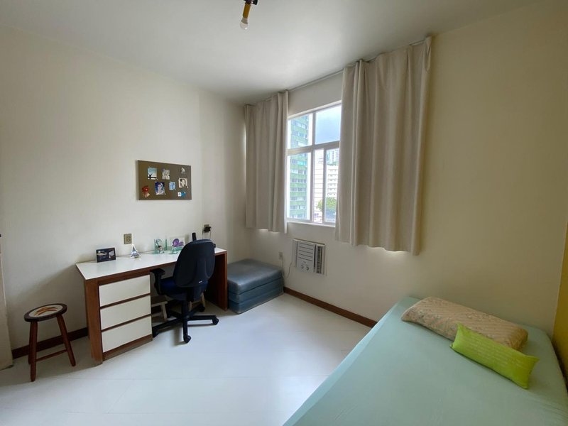 APARTAMENTO 4 QUARTOS SU&Iacute;TE VARANDA NASCENTE 2 GARAGENS ELEVADOR &Agrave; VENDA NA BARRA! Avenida Princesa Isabel Salvador - 