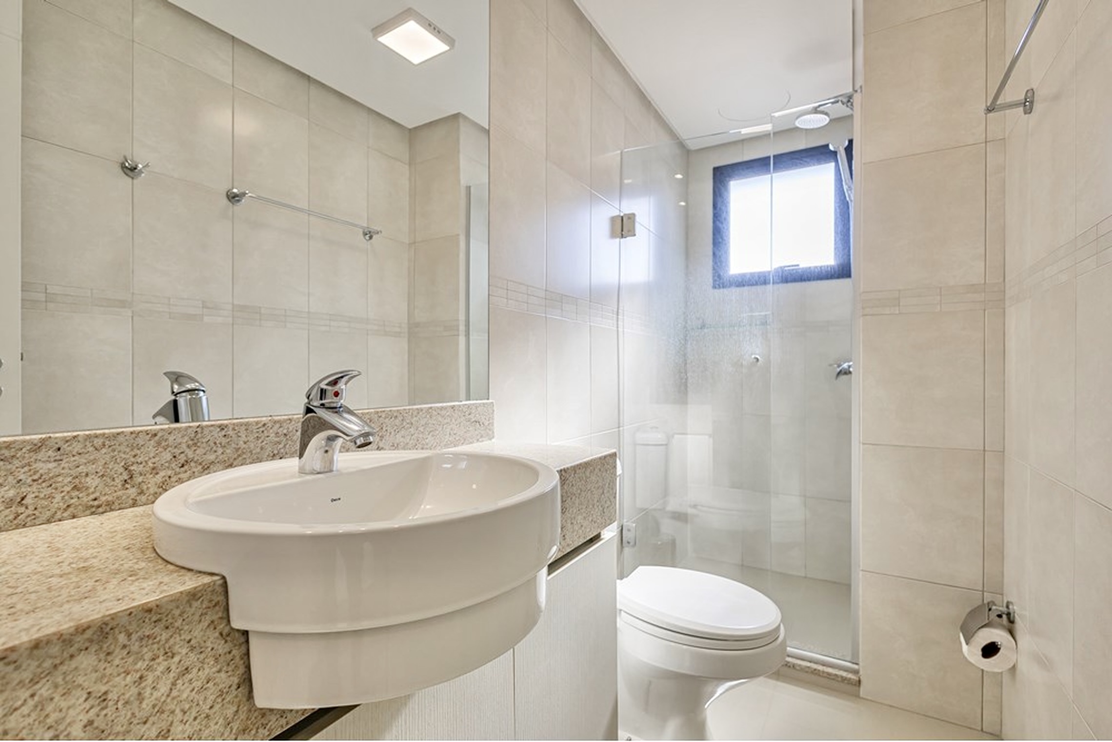 R$ 1.195.000 - MARAVILHOSO APARTAMENTO - 98M2 - 3 DORM - SU&Iacute;TE - VISTA - 2 VAGAS Rua Coronel Camisão Porto Alegre - 