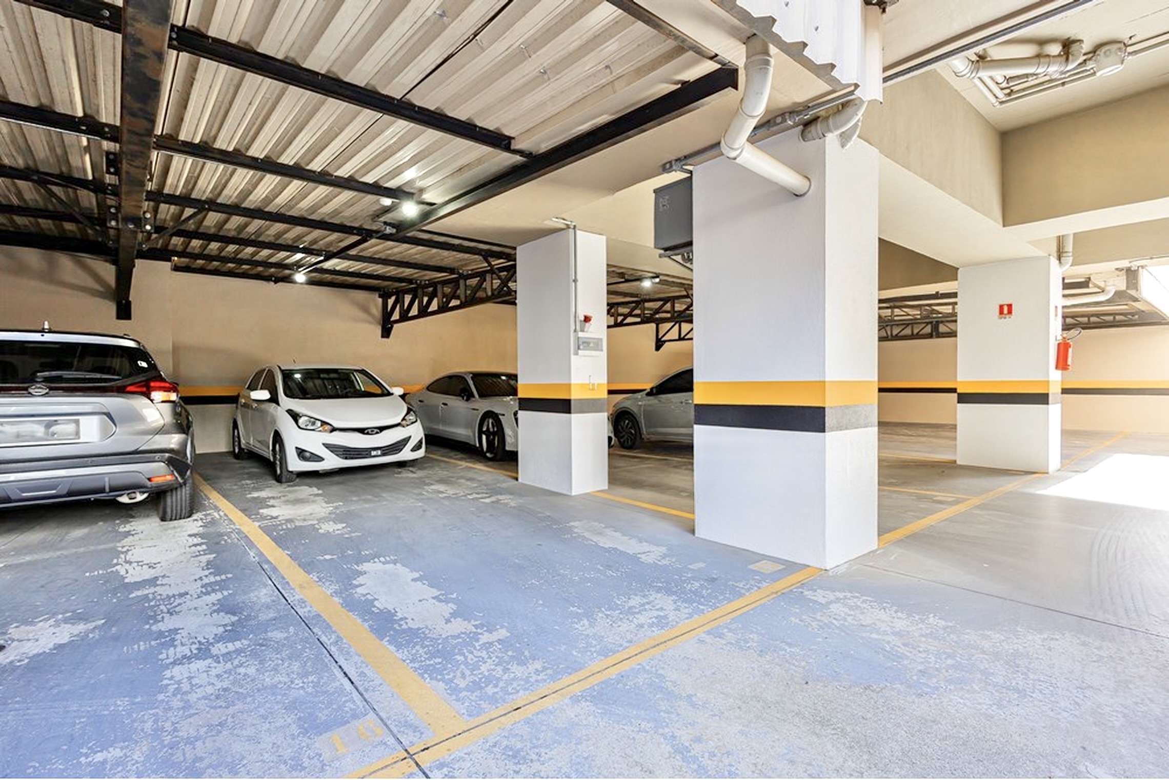 R$ 1.195.000 - MARAVILHOSO APARTAMENTO - 98M2 - 3 DORM - SU&Iacute;TE - VISTA - 2 VAGAS Rua Coronel Camisão Porto Alegre - 