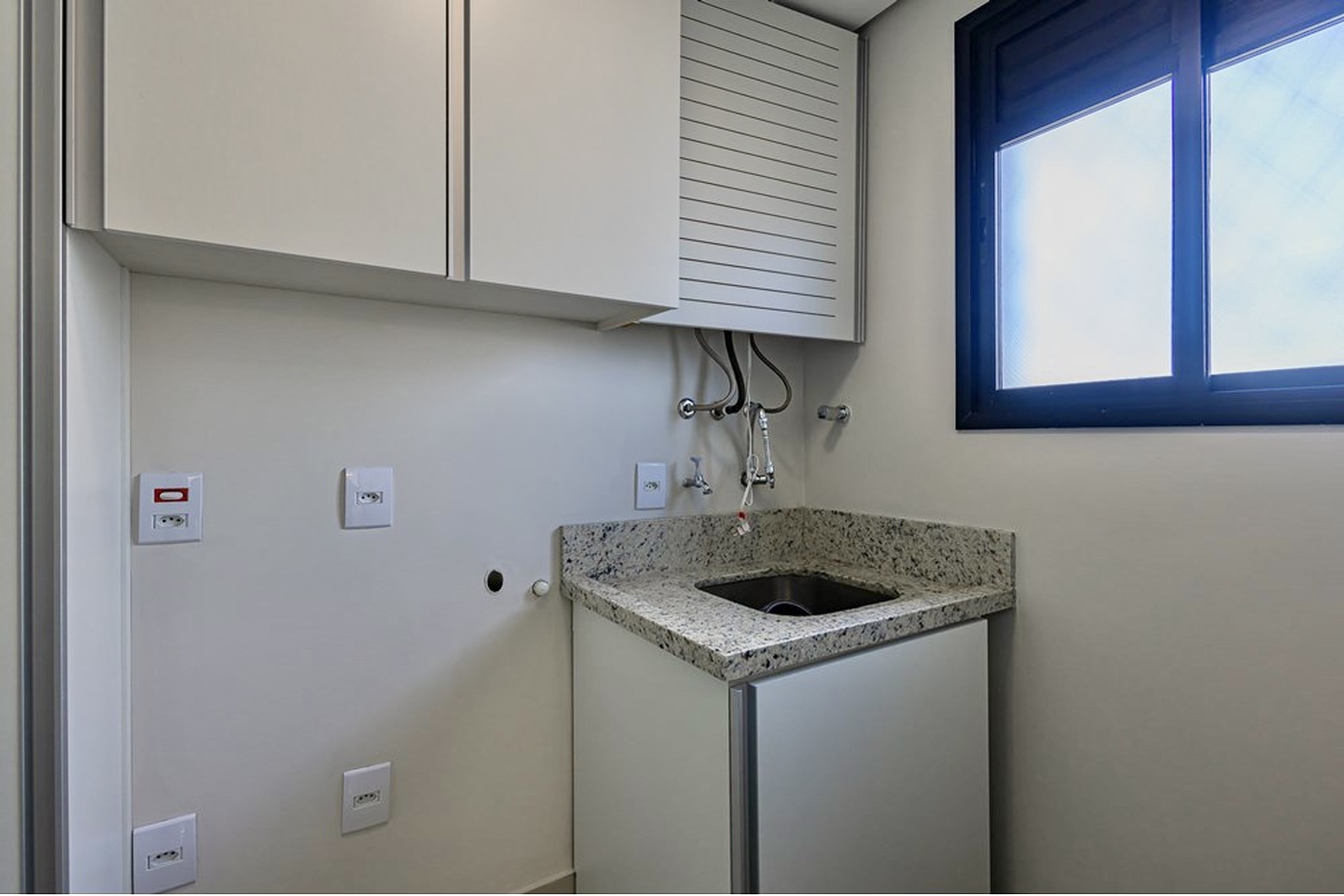 R$ 1.195.000 - MARAVILHOSO APARTAMENTO - 98M2 - 3 DORM - SU&Iacute;TE - VISTA - 2 VAGAS Rua Coronel Camisão Porto Alegre - 