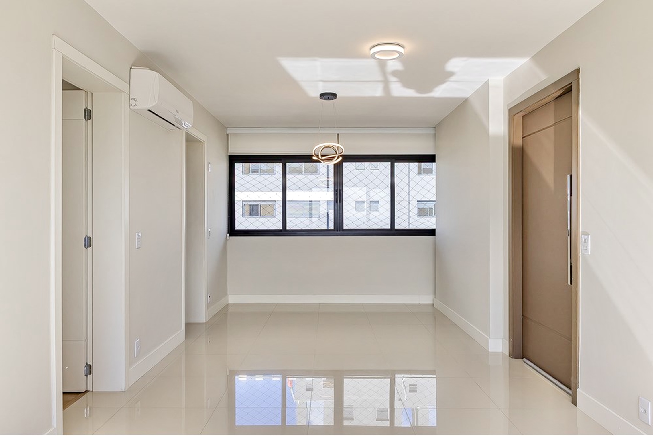 R$ 1.195.000 - MARAVILHOSO APARTAMENTO - 98M2 - 3 DORM - SU&Iacute;TE - VISTA - 2 VAGAS Rua Coronel Camisão Porto Alegre - 