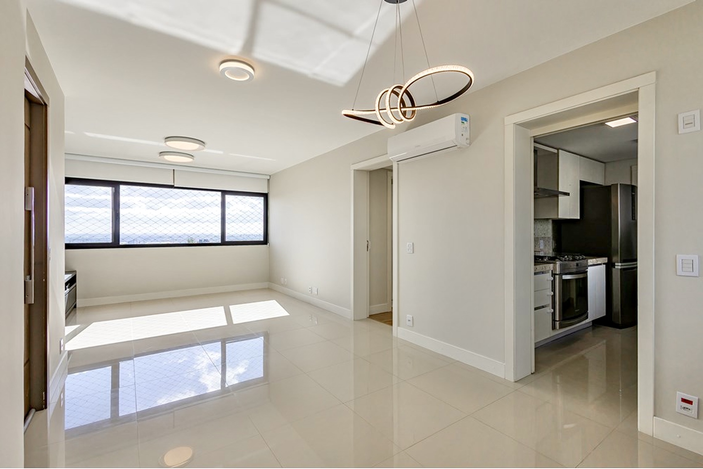 R$ 1.195.000 - MARAVILHOSO APARTAMENTO - 98M2 - 3 DORM - SU&Iacute;TE - VISTA - 2 VAGAS Rua Coronel Camisão Porto Alegre - 