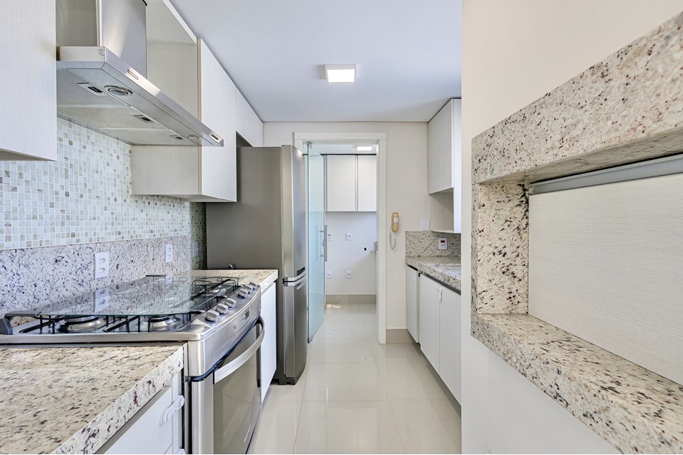 R$ 1.195.000 - MARAVILHOSO APARTAMENTO - 98M2 - 3 DORM - SU&Iacute;TE - VISTA - 2 VAGAS Rua Coronel Camisão Porto Alegre - 