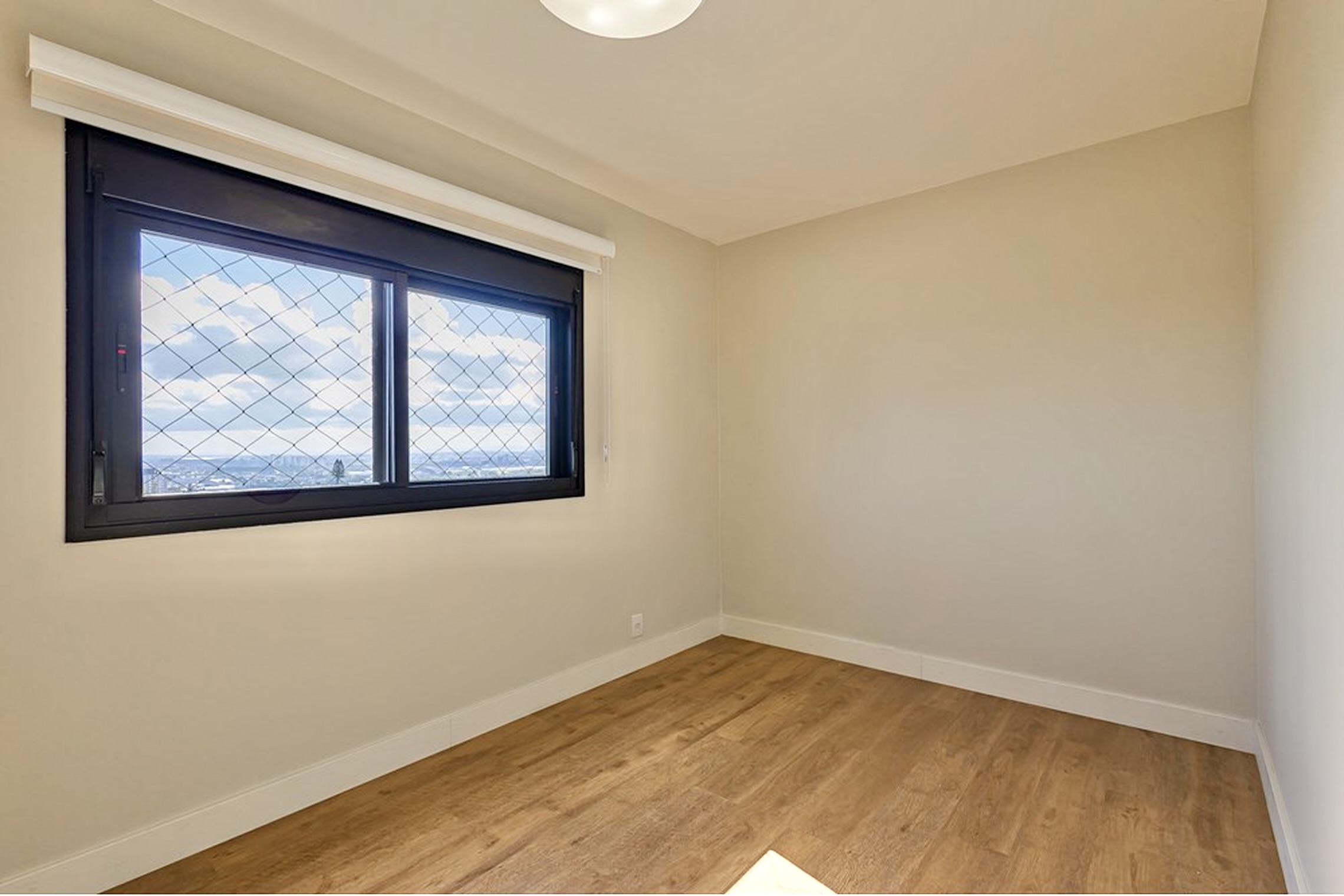 R$ 1.195.000 - MARAVILHOSO APARTAMENTO - 98M2 - 3 DORM - SU&Iacute;TE - VISTA - 2 VAGAS Rua Coronel Camisão Porto Alegre - 