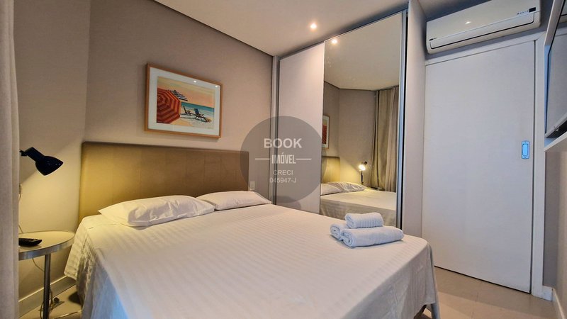 Oportunidade na Quadra da Praia!   Av. Mal. Floriano Peixoto Santos - 