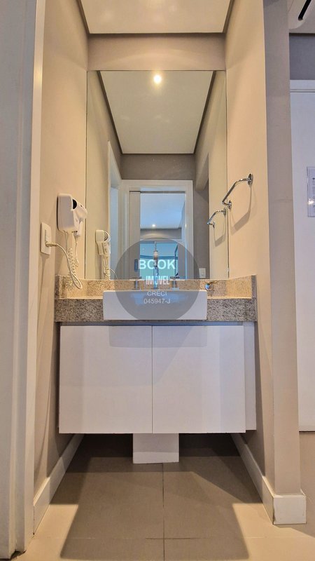 Oportunidade na Quadra da Praia!   Av. Mal. Floriano Peixoto Santos - 