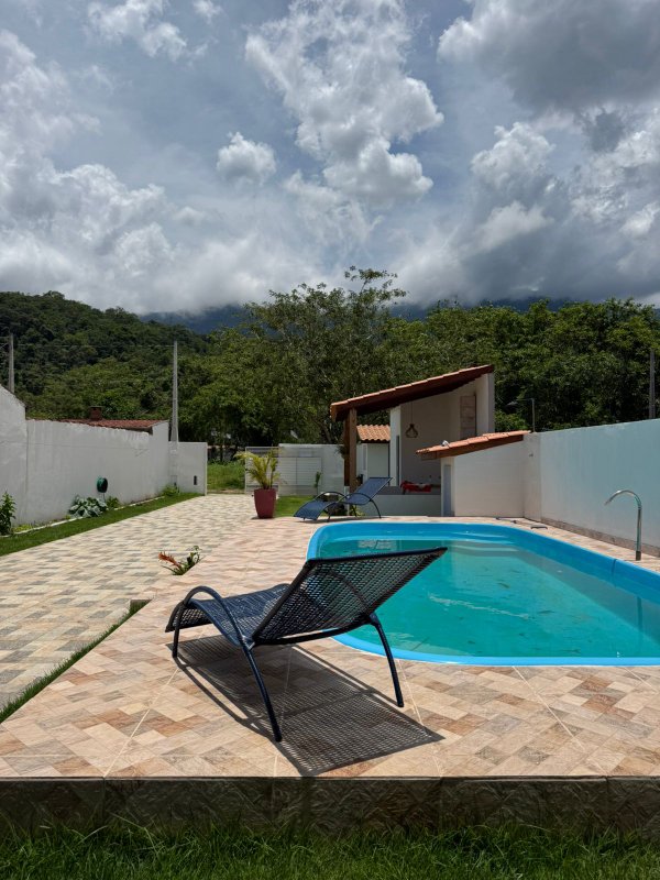 🏡 Ed&iacute;cula &agrave; venda no Massagua&ccedil;u  Caraguatatuba - 