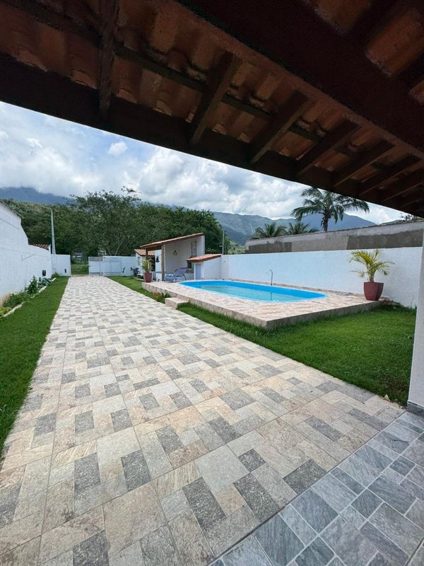 🏡 Ed&iacute;cula &agrave; venda no Massagua&ccedil;u  Caraguatatuba - 