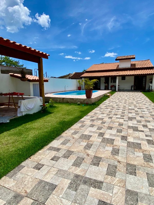 🏡 Ed&iacute;cula &agrave; venda no Massagua&ccedil;u  Caraguatatuba - 