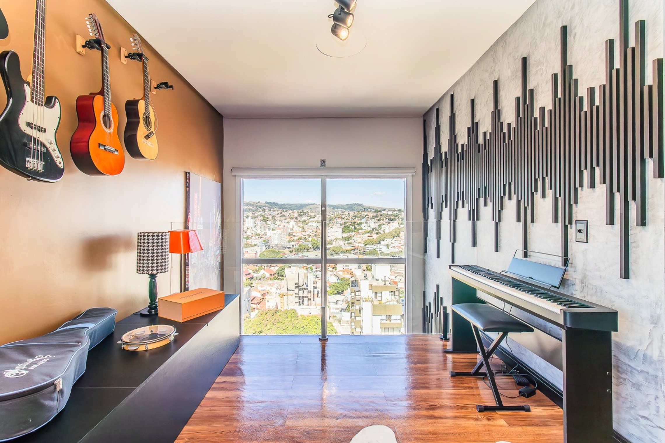 R$ 1.495.000 - COBERTURA DUPLEX - MOBILIADA - 129M2 - 2 SU&Iacute;TES - VISTA - INFRA - 2 VAGAS Rua Doutor Veridiano Farias Porto Alegre - 