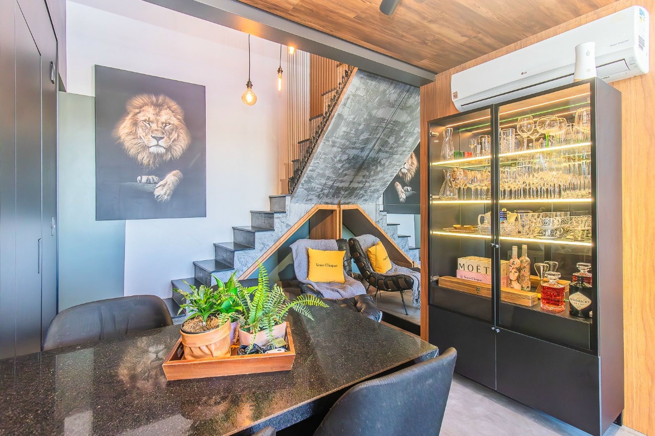 R$ 1.495.000 - COBERTURA DUPLEX - MOBILIADA - 129M2 - 2 SU&Iacute;TES - VISTA - INFRA - 2 VAGAS Rua Doutor Veridiano Farias Porto Alegre - 