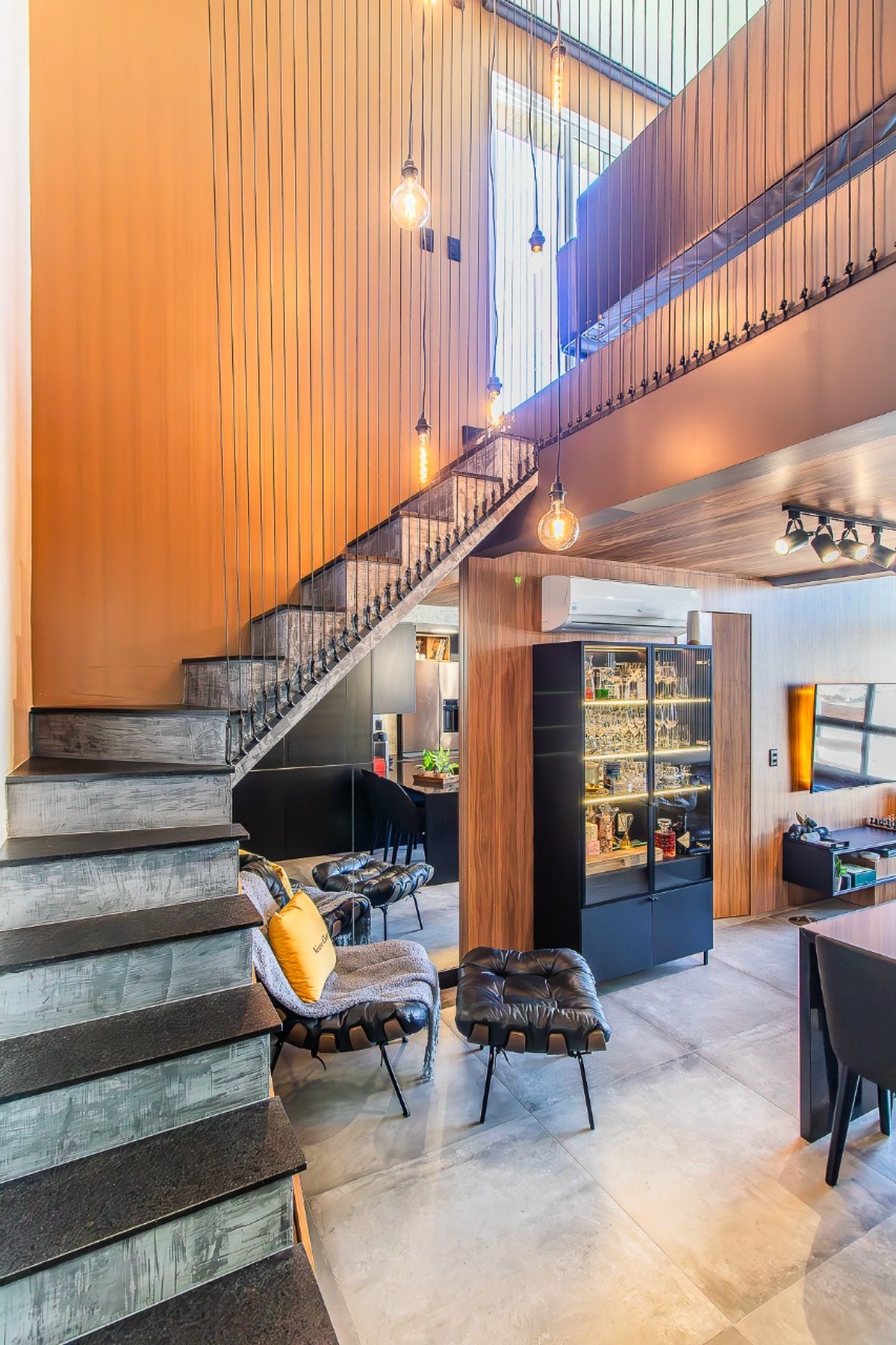 R$ 1.495.000 - COBERTURA DUPLEX - MOBILIADA - 129M2 - 2 SU&Iacute;TES - VISTA - INFRA - 2 VAGAS Rua Doutor Veridiano Farias Porto Alegre - 