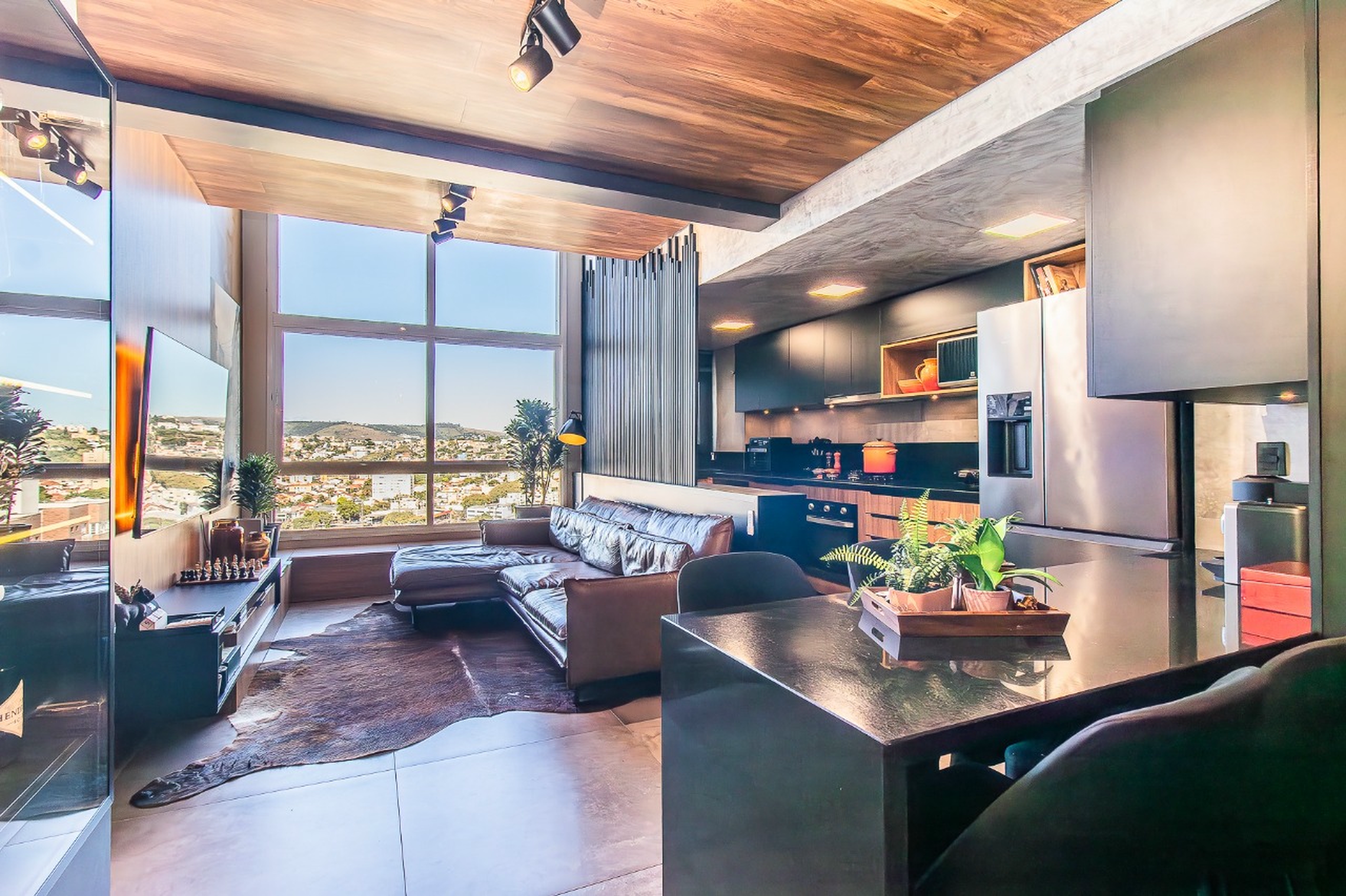 R$ 1.495.000 - COBERTURA DUPLEX - MOBILIADA - 129M2 - 2 SU&Iacute;TES - VISTA - INFRA - 2 VAGAS Rua Doutor Veridiano Farias Porto Alegre - 