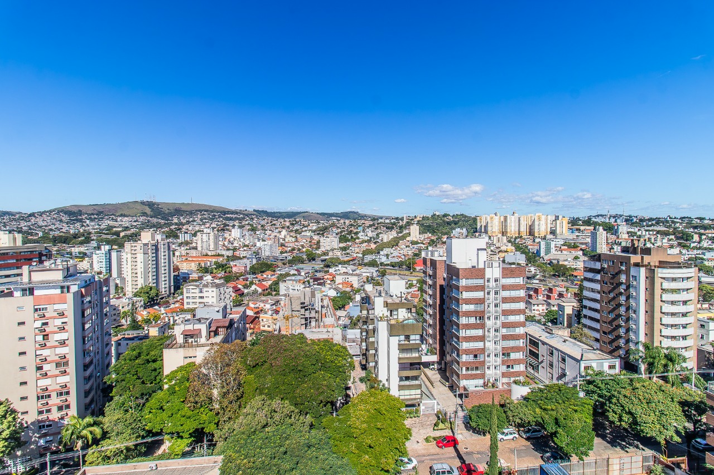 R$ 1.495.000 - COBERTURA DUPLEX - MOBILIADA - 129M2 - 2 SU&Iacute;TES - VISTA - INFRA - 2 VAGAS Rua Doutor Veridiano Farias Porto Alegre - 