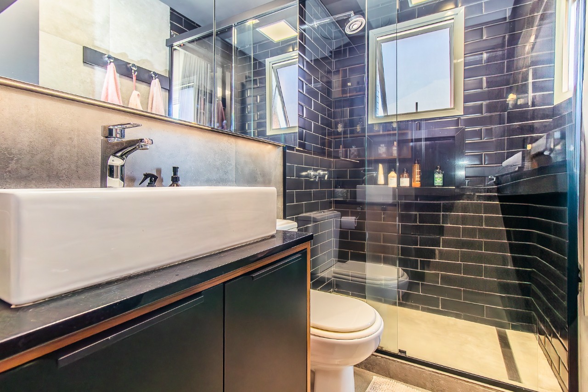 R$ 1.495.000 - COBERTURA DUPLEX - MOBILIADA - 129M2 - 2 SU&Iacute;TES - VISTA - INFRA - 2 VAGAS Rua Doutor Veridiano Farias Porto Alegre - 